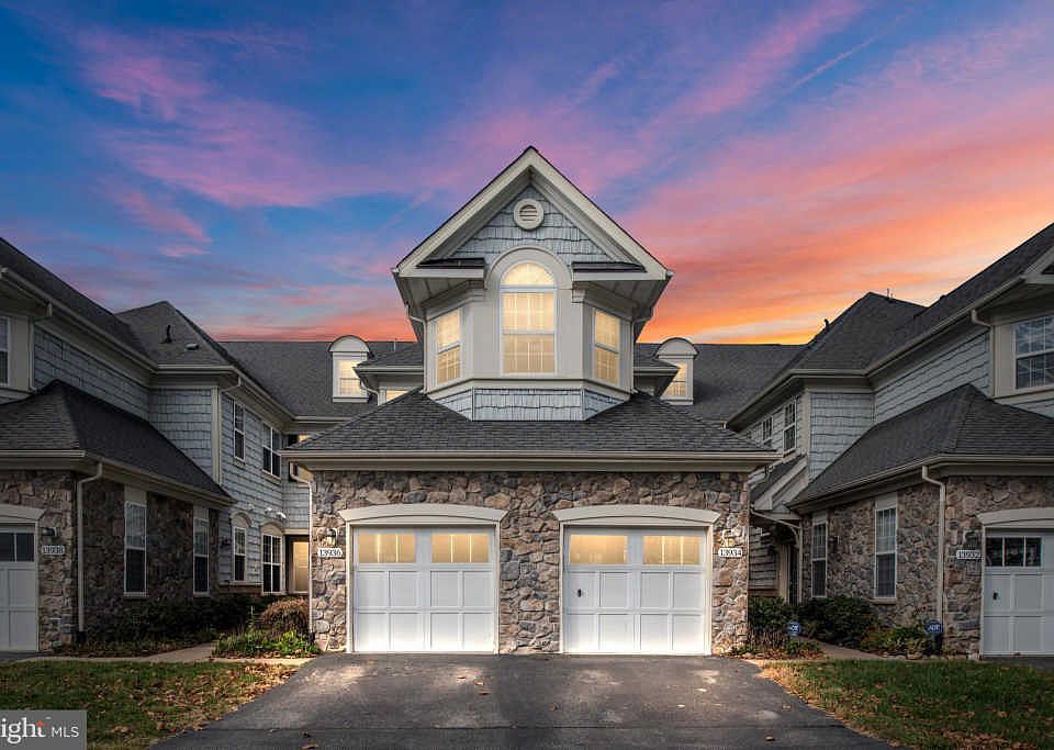 1st image of 13936 Greendale Dr #25