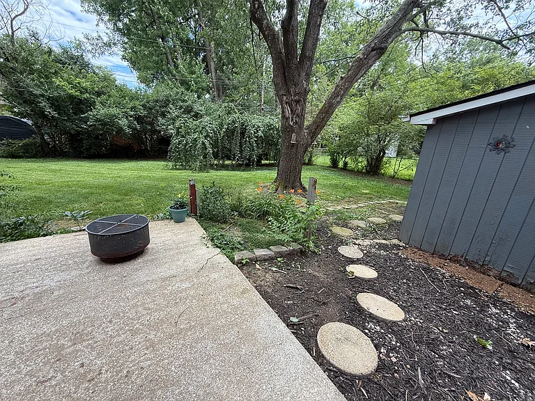3316 Crown Crest Rd — Photo 3