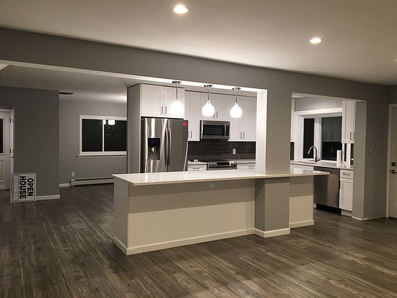 4th image of 3004 Bellmore Ave