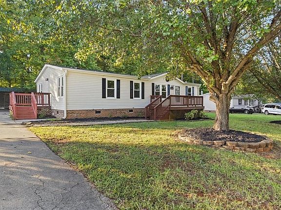 3rd image of 4701 Benttree Dr