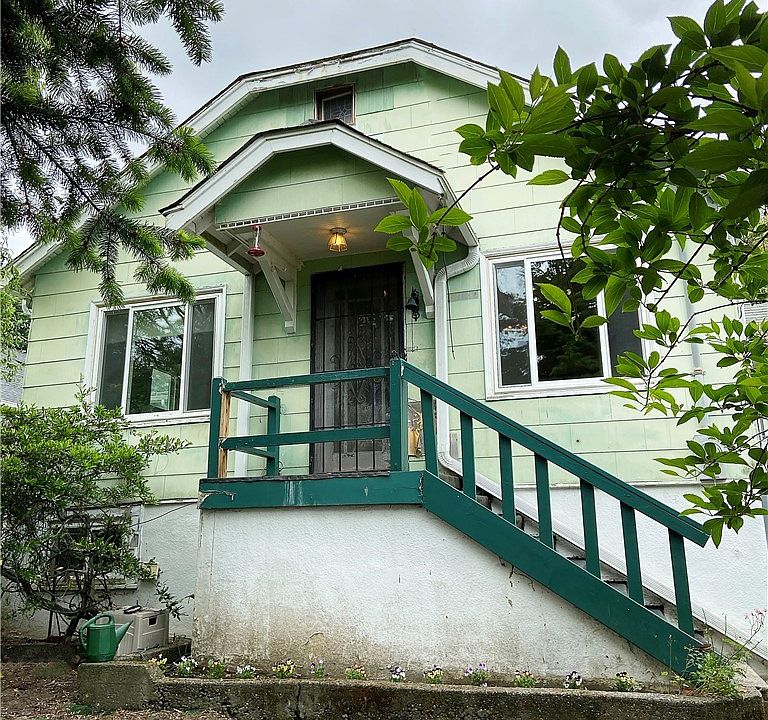 1st image of 1939 N Callow Ave