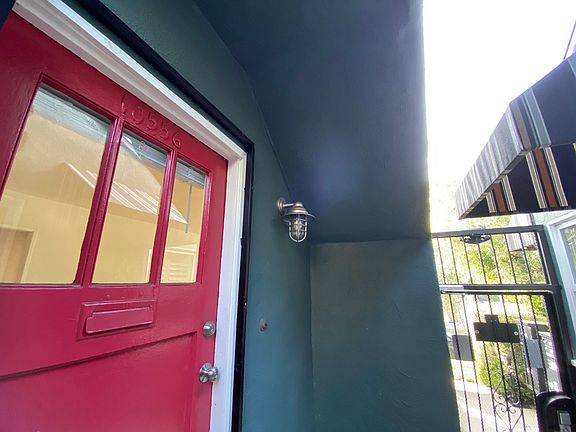 3rd image of 10554-58 Santa Monica Blvd #1808-10556