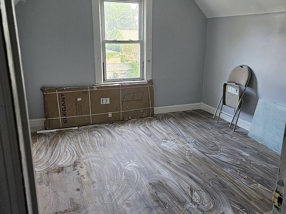 2nd image of 1600 Castleton Ave #1-2-4