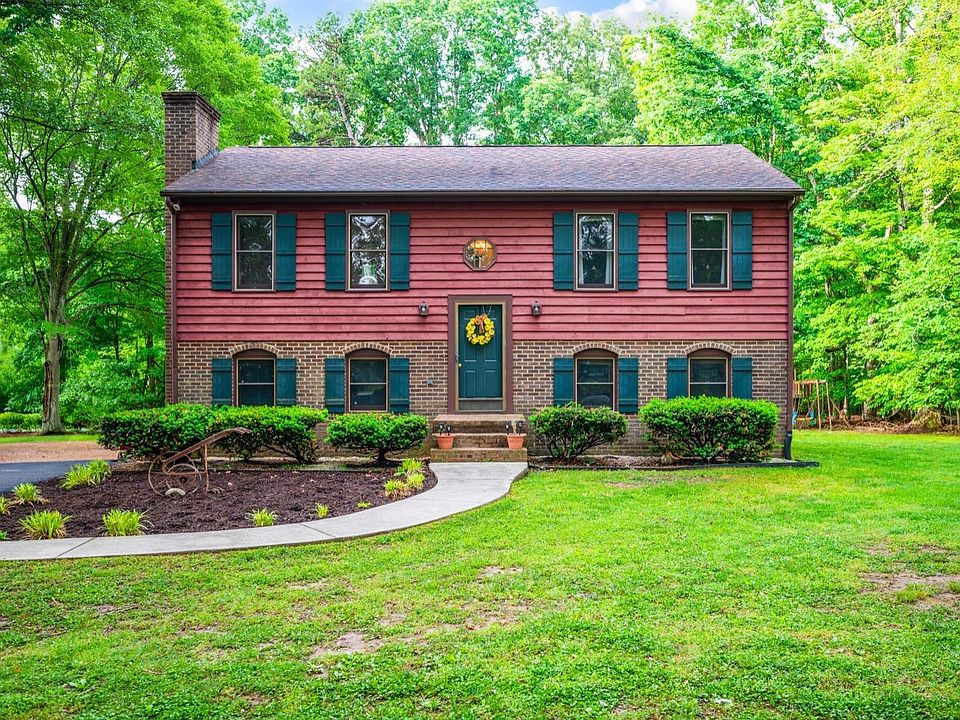 1st image of 347 Dogwood Dr