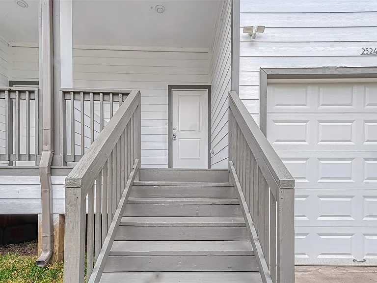 2528 S Texas Ave #A — Photo 6