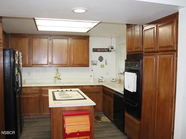 1428 W Apricot Ave, Lompoc, CA 93436