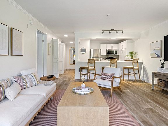 3rd image of 18305 SE Newport Way APT O102