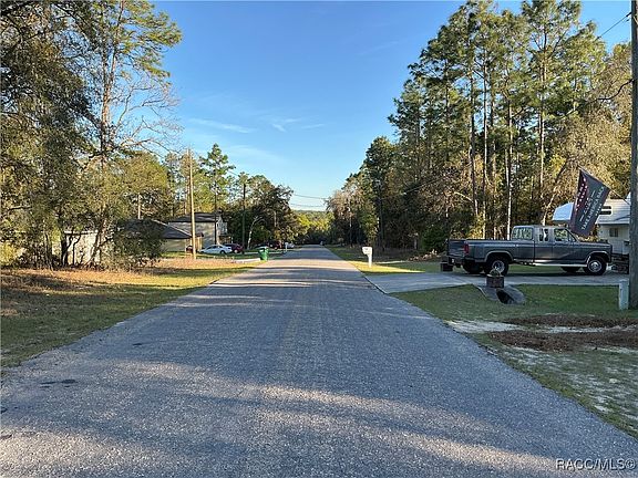 4th image of 8047 N Vince Dr