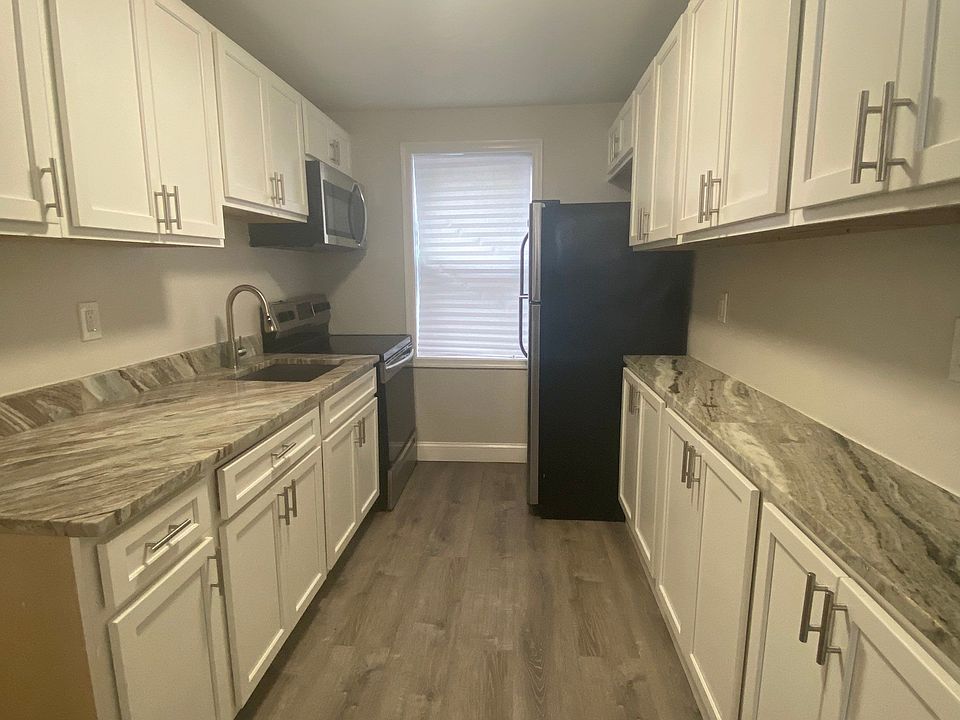 1st image of 2841 Round Rd