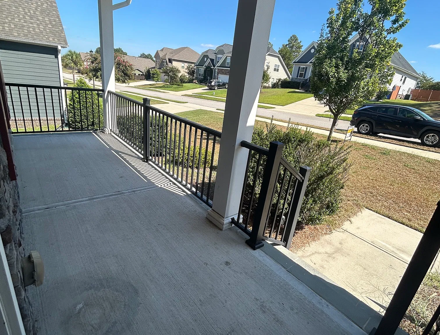 3 bed, 4036 sqft, $2,550 — Photo 2