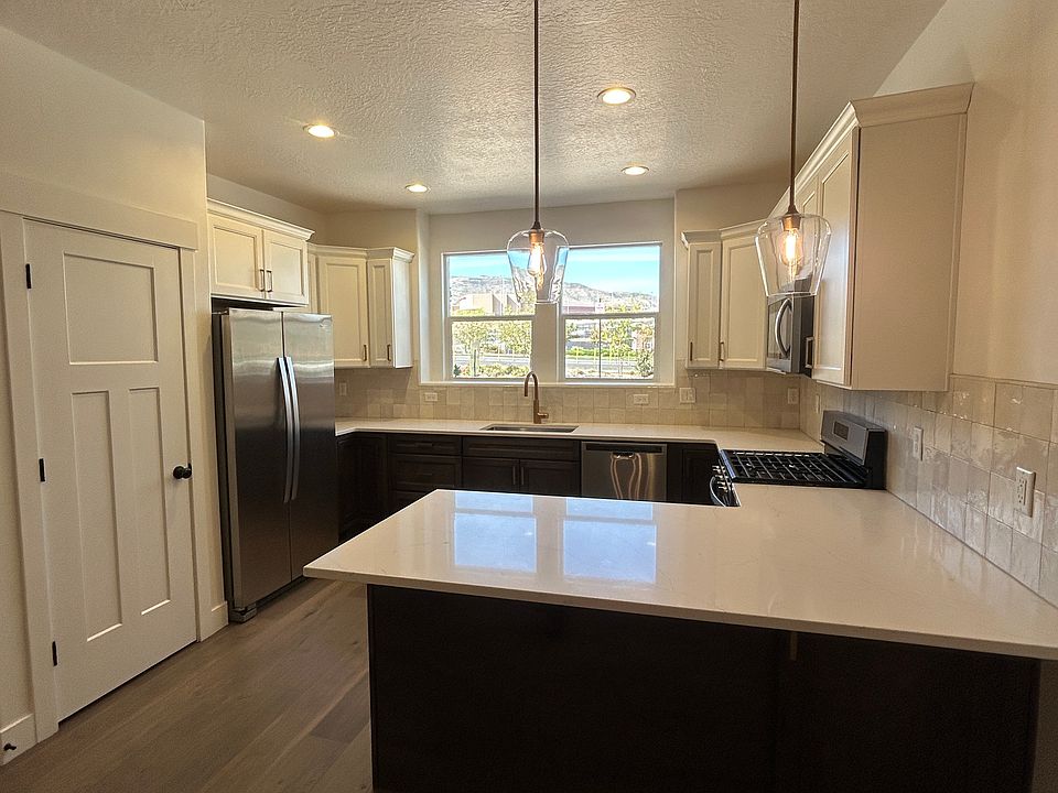 1st image of 13993 S Middle Ridge Ln