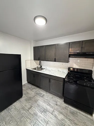 277 Prospect St #14-M Photo 1