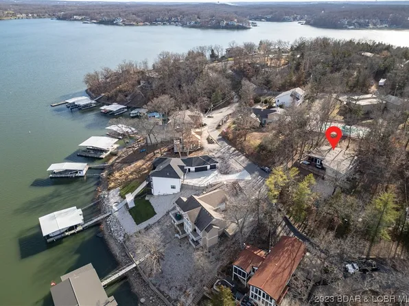 128 Hawk Cir, Lake Ozark, MO 65049