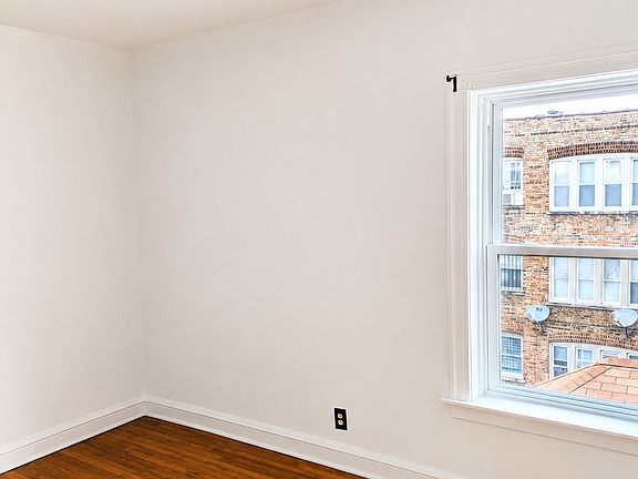 3rd image of 8010 S Marshfield Ave