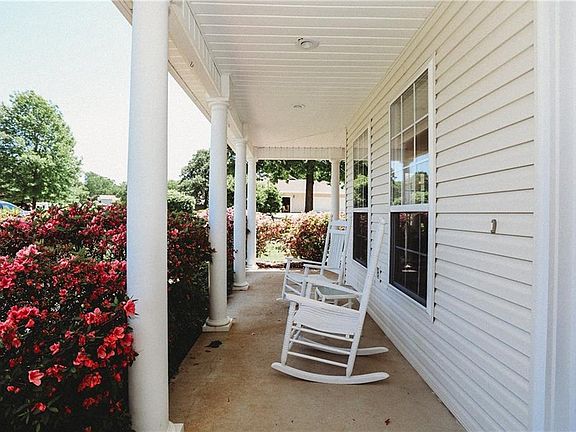 3rd image of 14233 Andover Ln