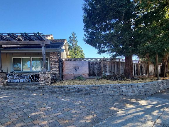 2nd image of 35611 Sheridan Ct