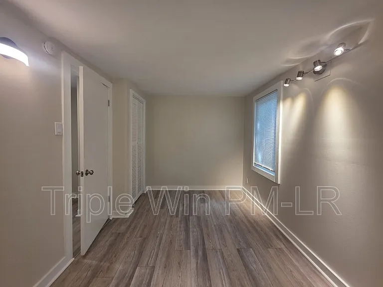 400 W 34th St — Photo 19