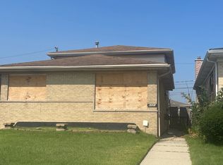 8220 S Francisco Ave, Chicago, IL
