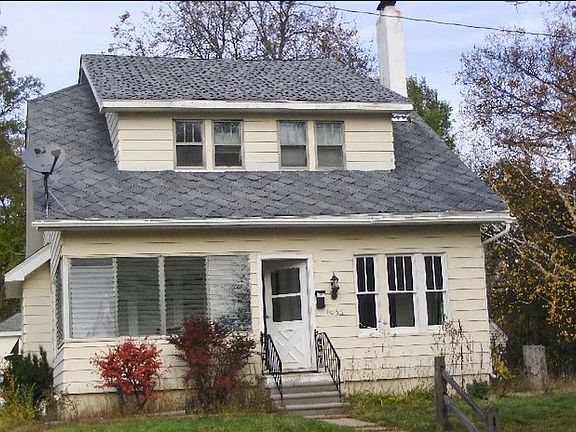 2nd image of 1056 Berwick Blvd