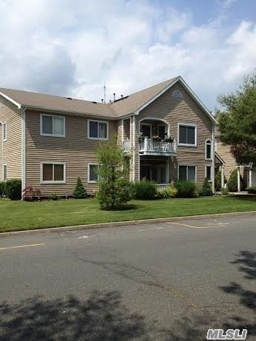 1st image of 83 Eric Dr #83