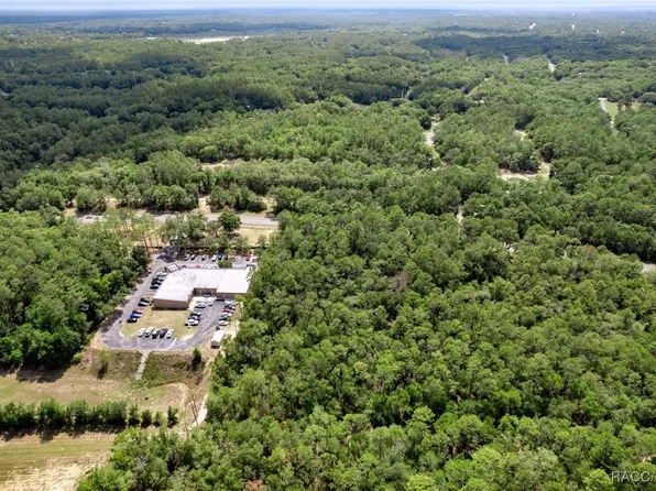 10523 N Florida Ave, Dunnellon, FL 34434