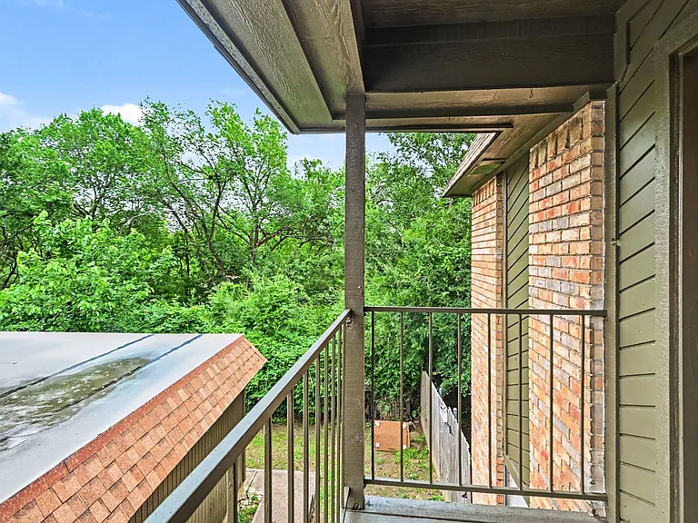 2101 Mistletoe Ave — Photo 20