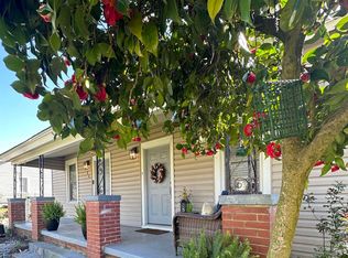 25 W Main St, Greenville, SC 29611