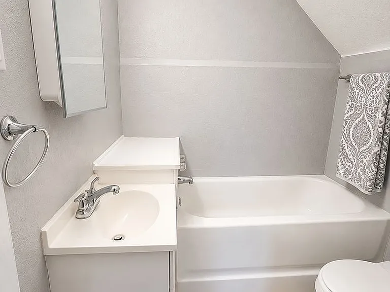 Gilbert 3209 — Photo 12