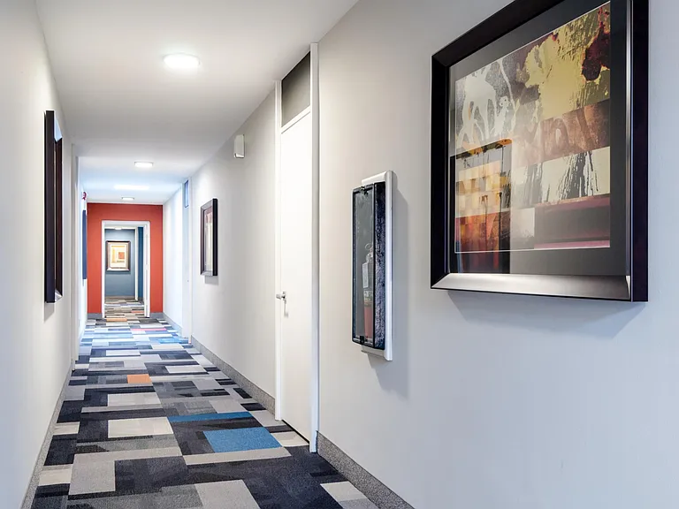 Merriam Park Apartments — Photo 11
