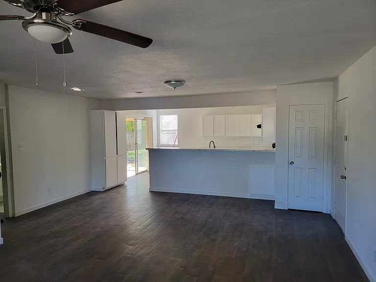 1509 Wheless Ln — Photo 8