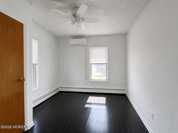 4th image of 57 Osborn St #2