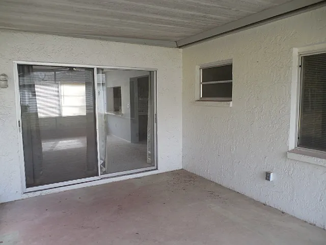 13102 Pembrook Ct — Photo 19