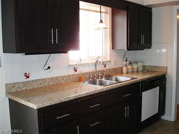 5th image of 6048 Somerset Dr