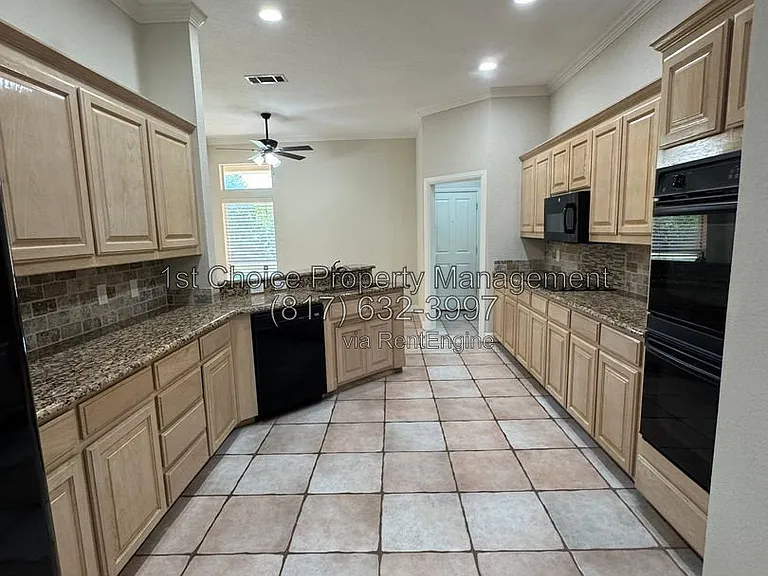 6376 Newport Ct — Photo 12
