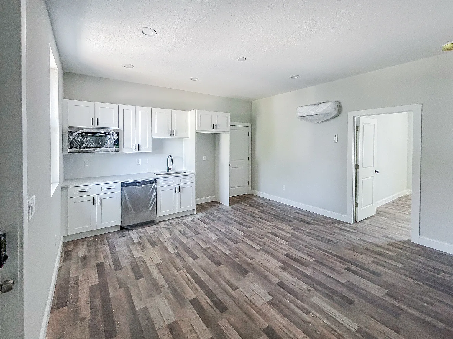 1 bed, 650 sqft, $1,295 — Photo 3