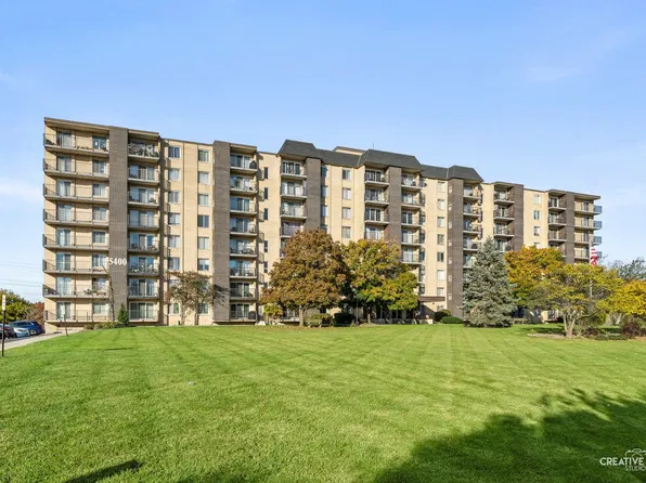 5400 SW Walnut Pl #311, Downers Grove, IL 60515