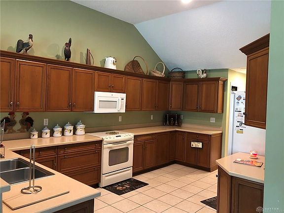 3rd image of 4663 Elysian Way