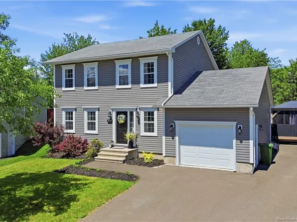 92 Blanchard Ct, Fredericton, NB E3G 3X2