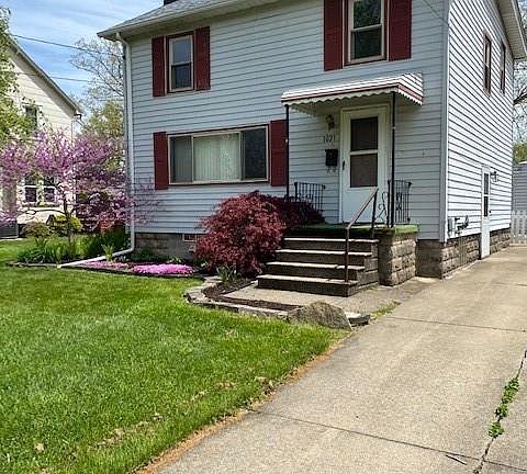 3rd image of 1021 Trumbull Ave SE