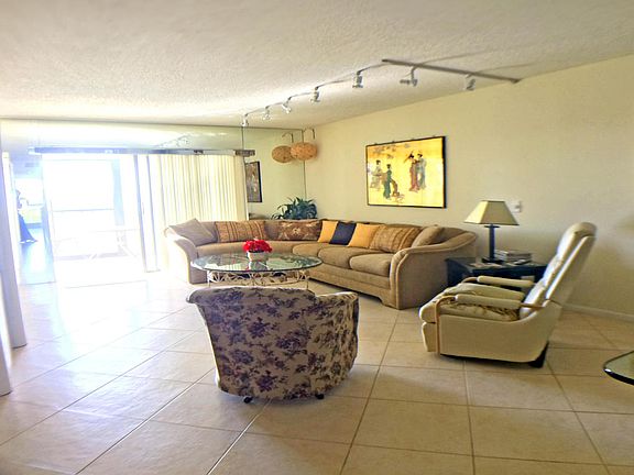 3rd image of 6866 Huntington Ln APT 805