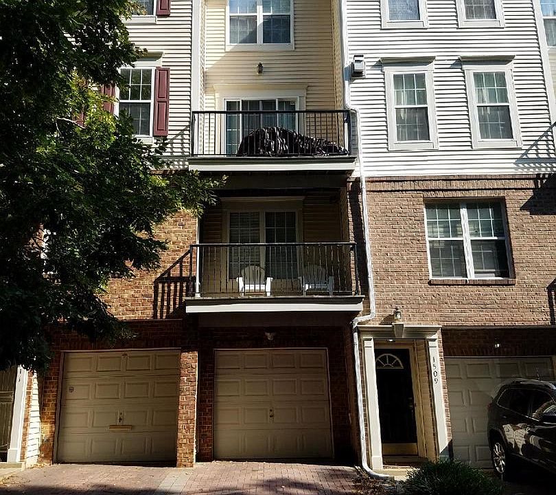 2nd image of 1513 Post Oak Dr #42