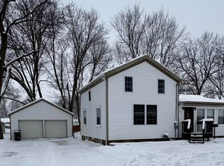 432 E Vine St, Vicksburg, MI 49097