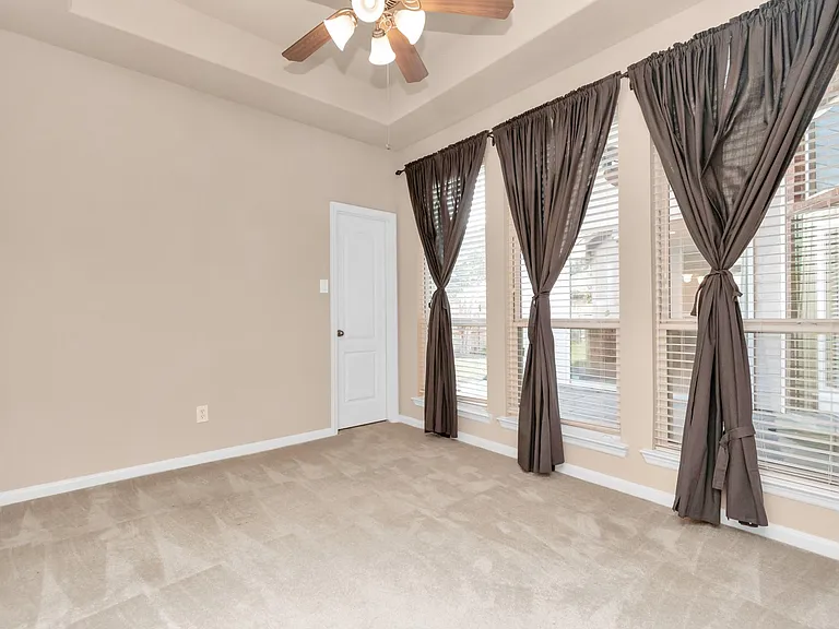 6630 Larocke Trl — Photo 39