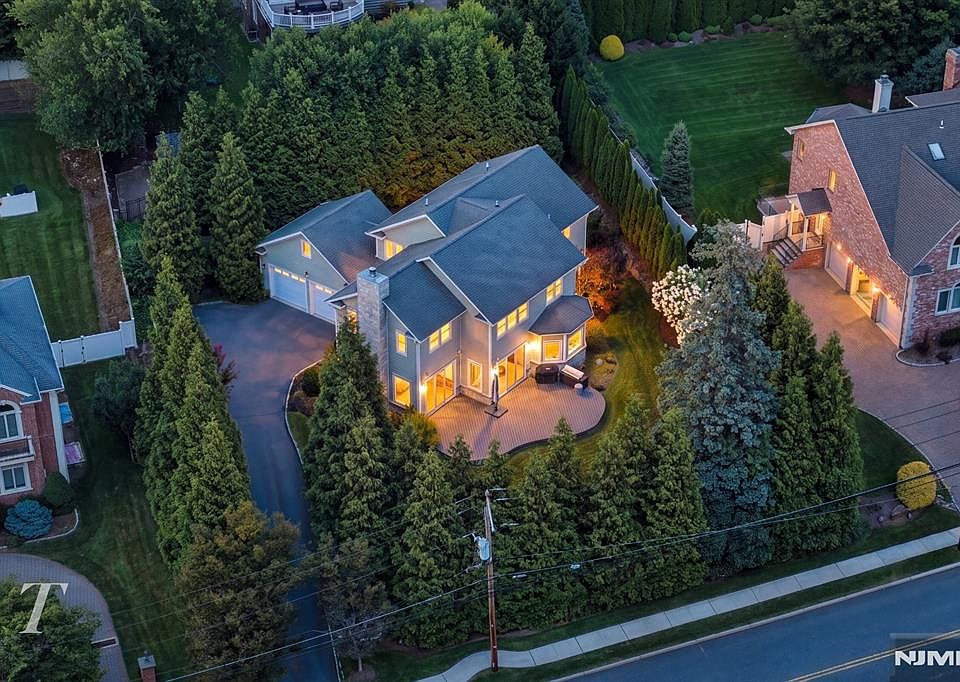 1st image of 519 Homans Avenue
