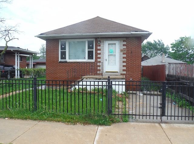 1st image of 4135 Walsh Ave