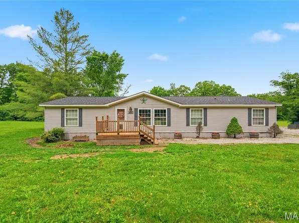 2083 Fowler Ln, Wentzville, MO 63385