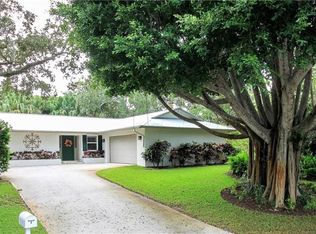 8 Admirals Walk, Sewalls Pt, FL 34996