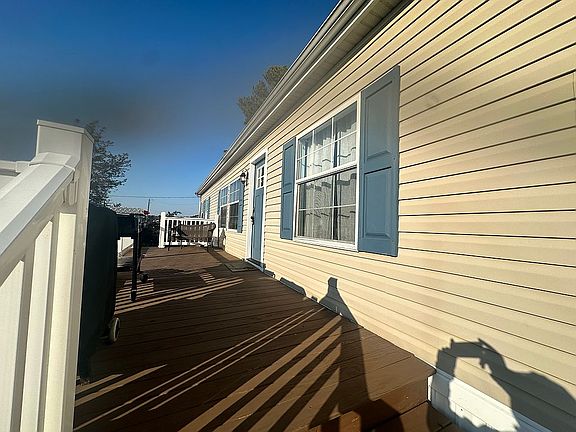 4th image of 35341 Bay Winds Ln