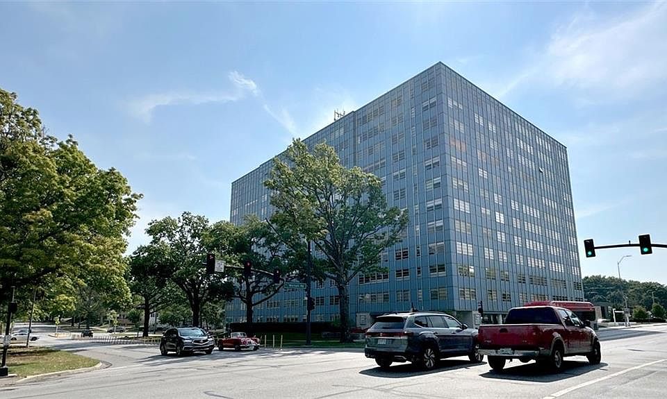 1st image of 333 W Meyer Blvd APT 1109
