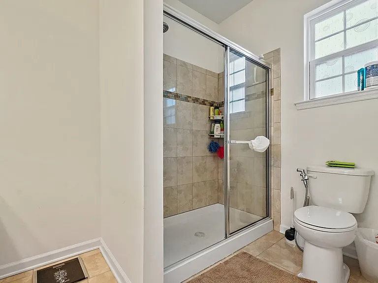 106 Truman Dr — Photo 29